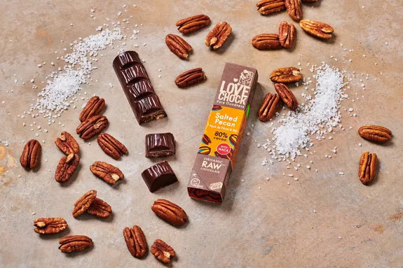 Pre order arriving in around 2 weeks will send out once arrives Salted Pecan -Organic and Raw Dark Chocolate PECAN AND SALT 80% - 40 g