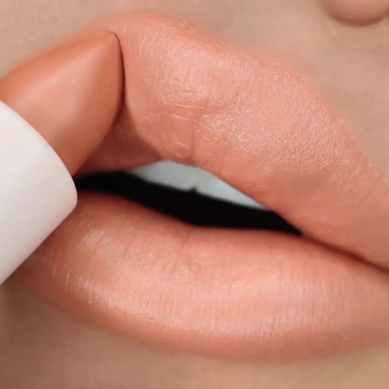 Rock Chocs HIDDEN HILLS HOTTIE NCLA Beauty great vegan lipsticks leaping bunny approved lipstick NCLA Beauty vegan cosmetics vegan lipstick